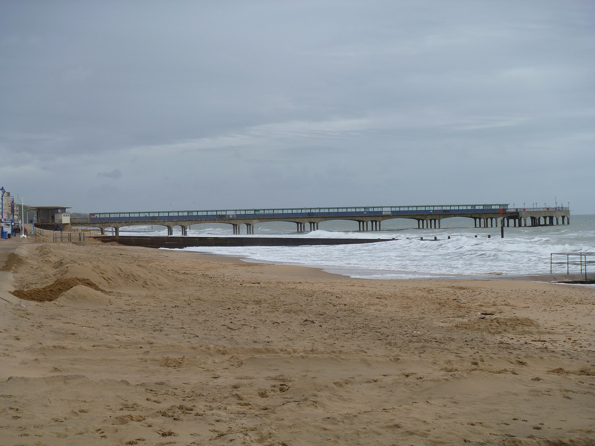 Boscombe Pier stretching into Poole Bay